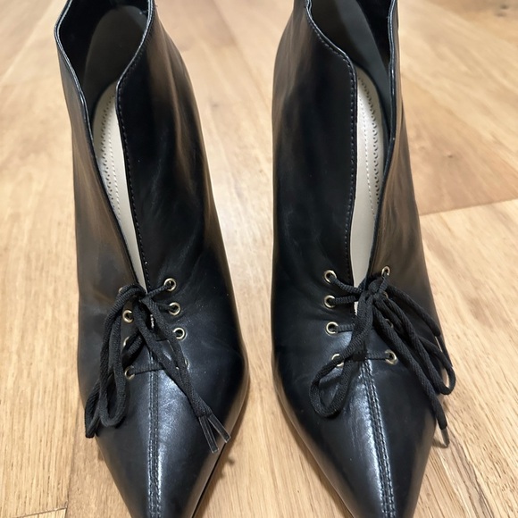 Elegant Black Women's Shoe - Picture 5 of 7